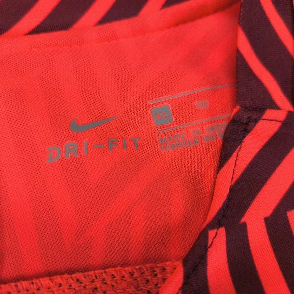 Nike Dri-FIT Strike Soccer Training Jersey Mens XL Red Black Geometric Stripe‎